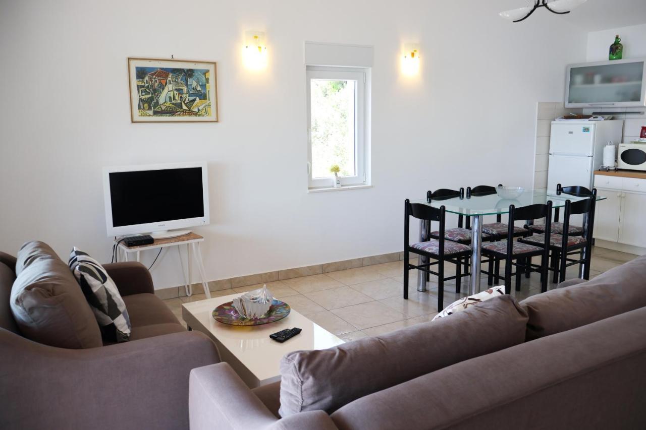 Apartman Klara Lumbarda Zewnętrze zdjęcie